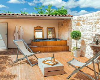 Clos Marcamps - Teritoria - Teuillac - Patio