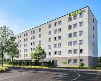 B&B Hotel Frankfurt-Airport - Frankfurt - Byggnad