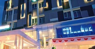 Splash Hotel - Bengkulu City - Building