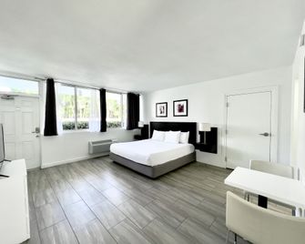 Beach Gardens A North Beach Village Resort Hotel - Fort Lauderdale - Bedroom