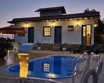 比次比優旅館 - Ouro Preto/黑金城 - 游泳池