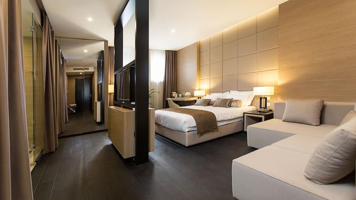Dominic Smart & Luxury Suites - Republic Square
