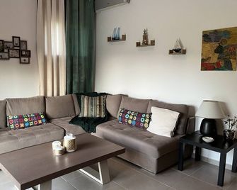 Angelos elegant summer house - Posidi - Stue