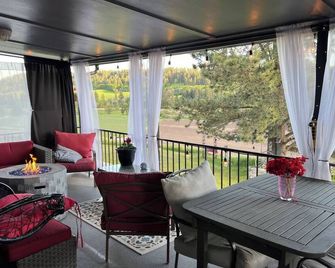 Last Best Place -Quiet,peaceful 4-Bedroom House in Lewistown Million Dollar View - Lewistown - Balcón