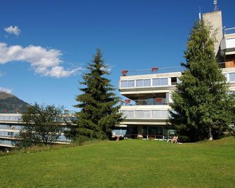 Th 1400 - Mezzana - Edificio
