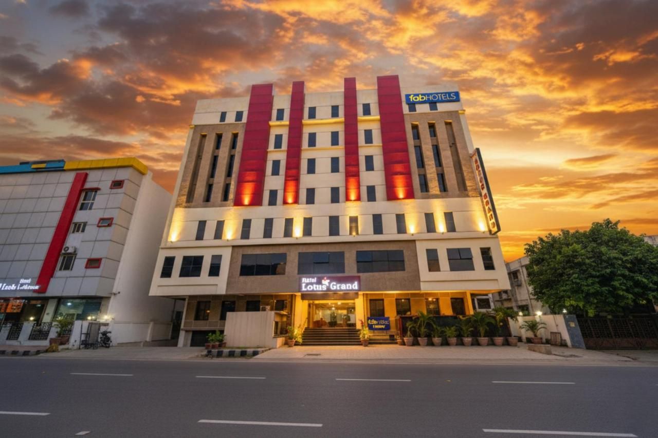 Fabhotel L Grand thumbnail 3