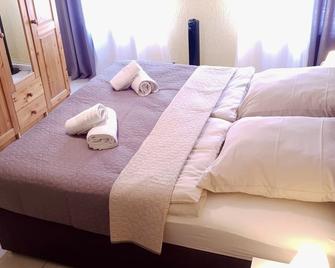 Ferienwohnung Weißes Ross - Pirna - Sypialnia
