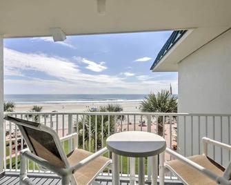 Daytona Beach Studio with Oceanfront Balcony and Pool! - Daytona Beach - Balkon
