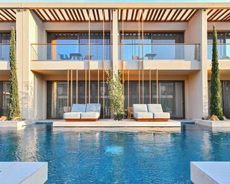 Royal Pearl Island Chios Hotel and Spa - Isla de Quíos - Piscina