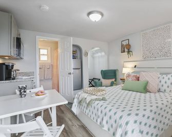 The Knolls - Martinsburg - Schlafzimmer
