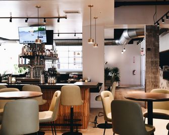 Hotel Indigo St Louis - Central West End By IHG - San Luis - Bar