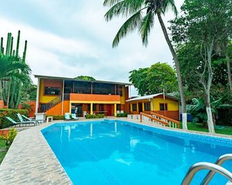 Costa Rican Beach House Rental in Puntarenas - Puntarenas - Piscina