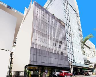 OYO 902 Comfy Inn Manila - Manila - Building
