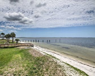 Gorgeous1st Floor 3/2 condo with private beach. 7th night free for weekly rental - Perdido Key - Playa