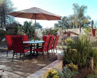 Villa Via Hotel Midrand - Midrand - Patio