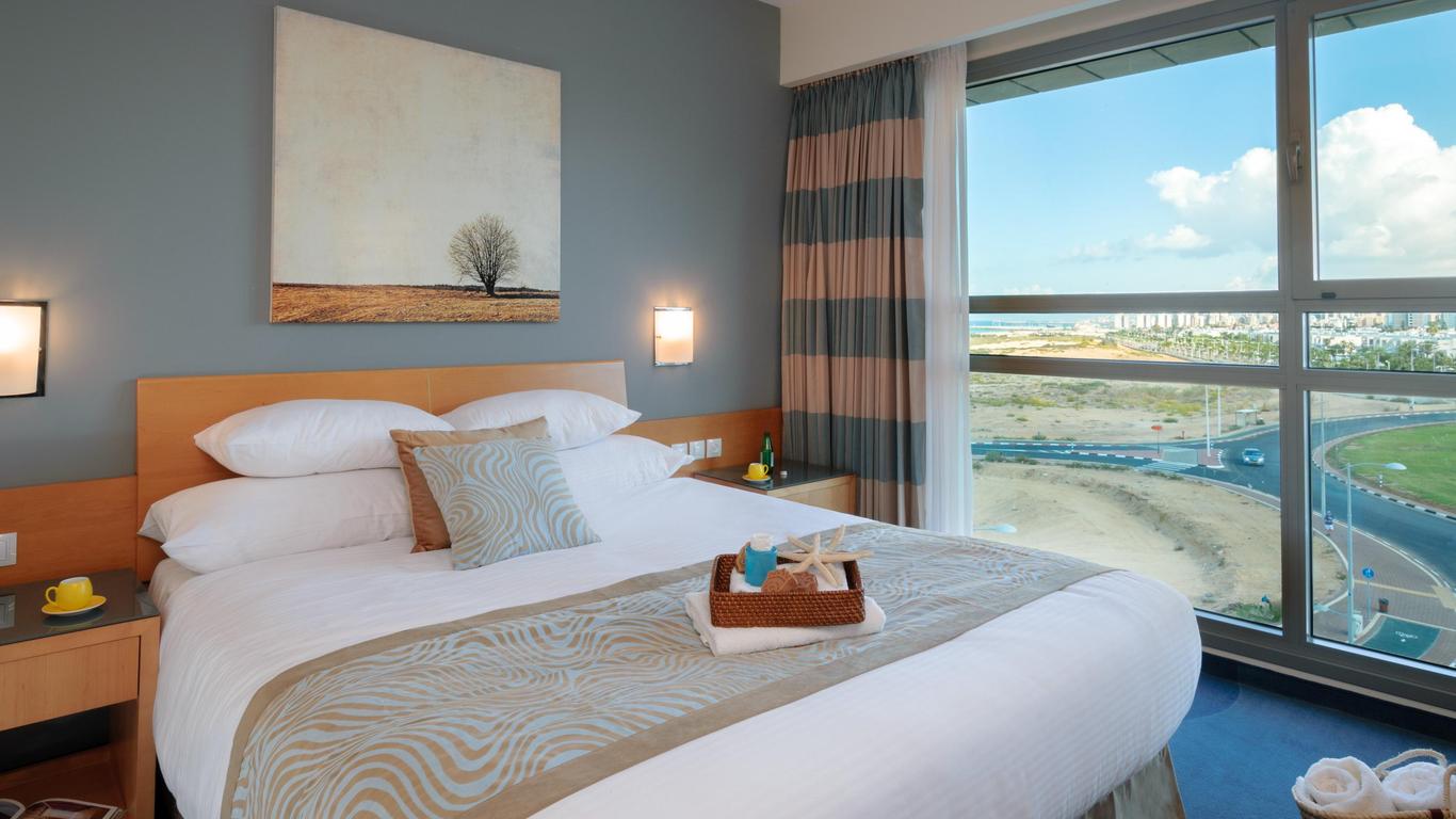 ليوناردو بلازا أشدود