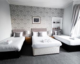 Mcinnes House Hotel - Kingussie - Bedroom