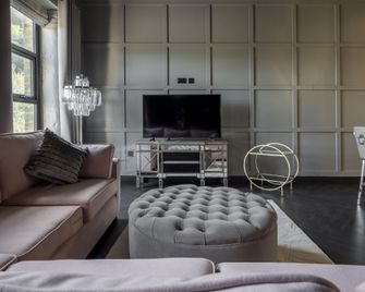 Bowers Mill Aparthotel - Norland - Wohnzimmer