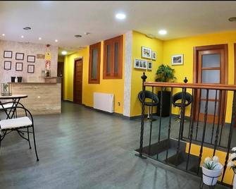Hostal plaza mayor carrión de los condes - Carrión de los Condes - Front desk