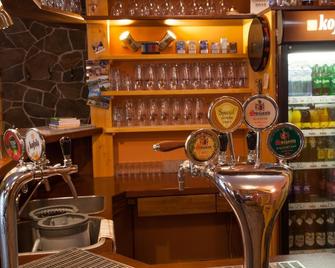 Pod Bresteckou skalou - Злін - Бар