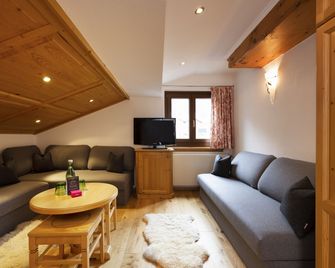 Hotel Sandhof - Lech am Arlberg - Living room