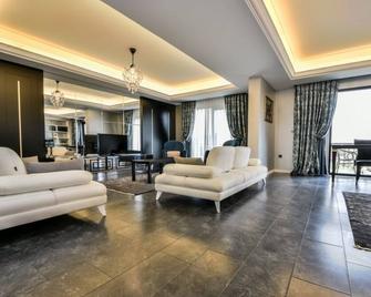 Heybeli Hotel - Mudanya - Obývací pokoj