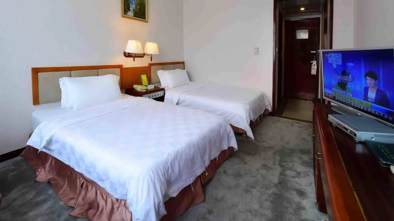 The Overseas Chinese Building Hotel