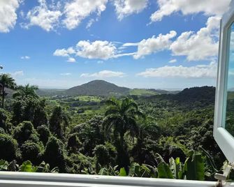 Piscina Vista Guest House w/ Solar & Pool - Ceiba - Kitchen