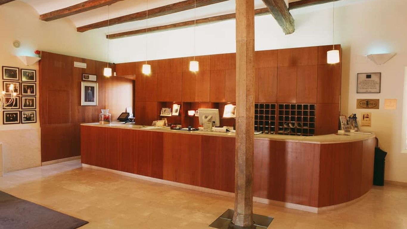 Hospedería del Monasterio de Rueda