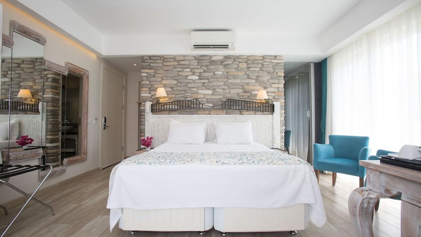 Dedeminn Marina Hotel