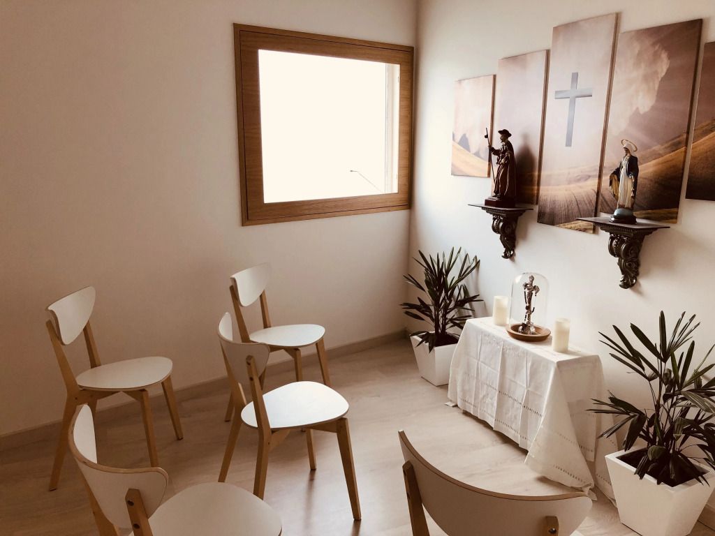 Albergue Sixtos No Caminho - סנטיאגו דה קומפוסטלה - חדר אוכל