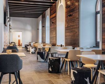 B&B Hotel Passo Tre Croci Cortina - קורטינה ד'אמפצו - מסעדה