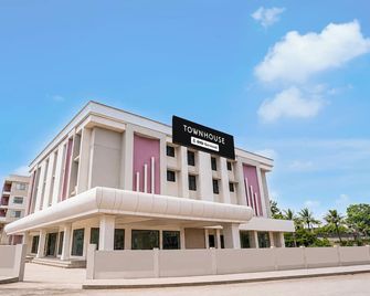 Townhouse Rto Office Silvassa - Silvassa - Building