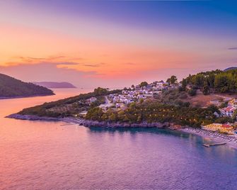 Adrina Beach Hotel - Panormos