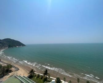 Santorini Huahin-Khaotao - Pran Buri - Strand