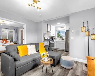 4016 C (ADU) · 1b1b Cozy Little House @Wallingford/Close to UW - Seattle