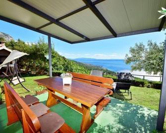 Holiday Home Vesna by Interhome - Tučepi - Patio