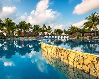 Luxurious resort with 10+ pools, Water theme park on Private Beach - Puerto Morelos - Pool