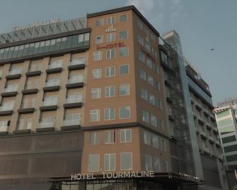 Hotel Tourmaline Peshawar - Peshawar - Building