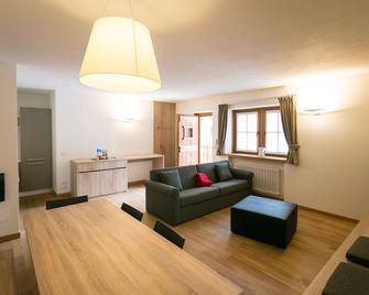 Mirtillo Blu Family Apartment - Alagna Valsesia - Soggiorno