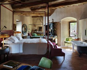 Hotel Castello di Reschio - Lisciano Niccone - Bedroom
