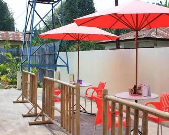 Amelia Guest House - Lubuk Pakam - Patio