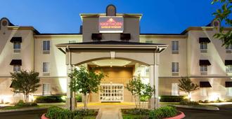 Hawthorn Extended Stay by Wyndham College Station - College Station - Building