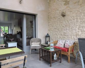 spacious cottage and quiet rated 4 stars furnished tourism - Mouzay - Sala de estar