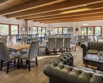 Roydon Marina Village Hotel - Harlow - Restaurant