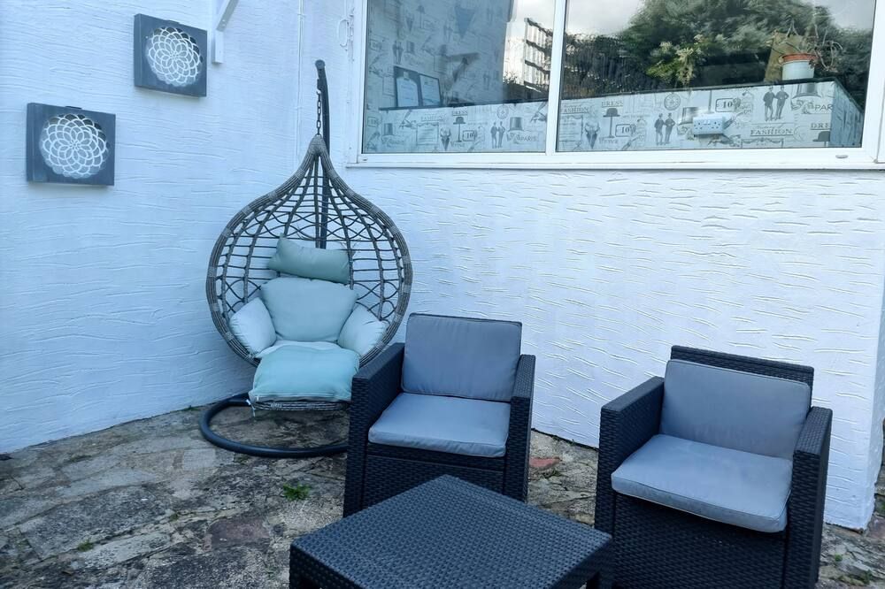 The Ashleigh - Dog Friendly - בורנמאות' - פטיו