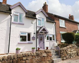 Lavender Cottage, With A Garden In Stanton By Dale, Derbyshire - Ilkeston - Building