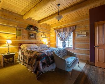 Fern Hill Lodge - Luxury Log Retreat with Fishing Pond in Oregon Wine Country - Monmouth - Habitación