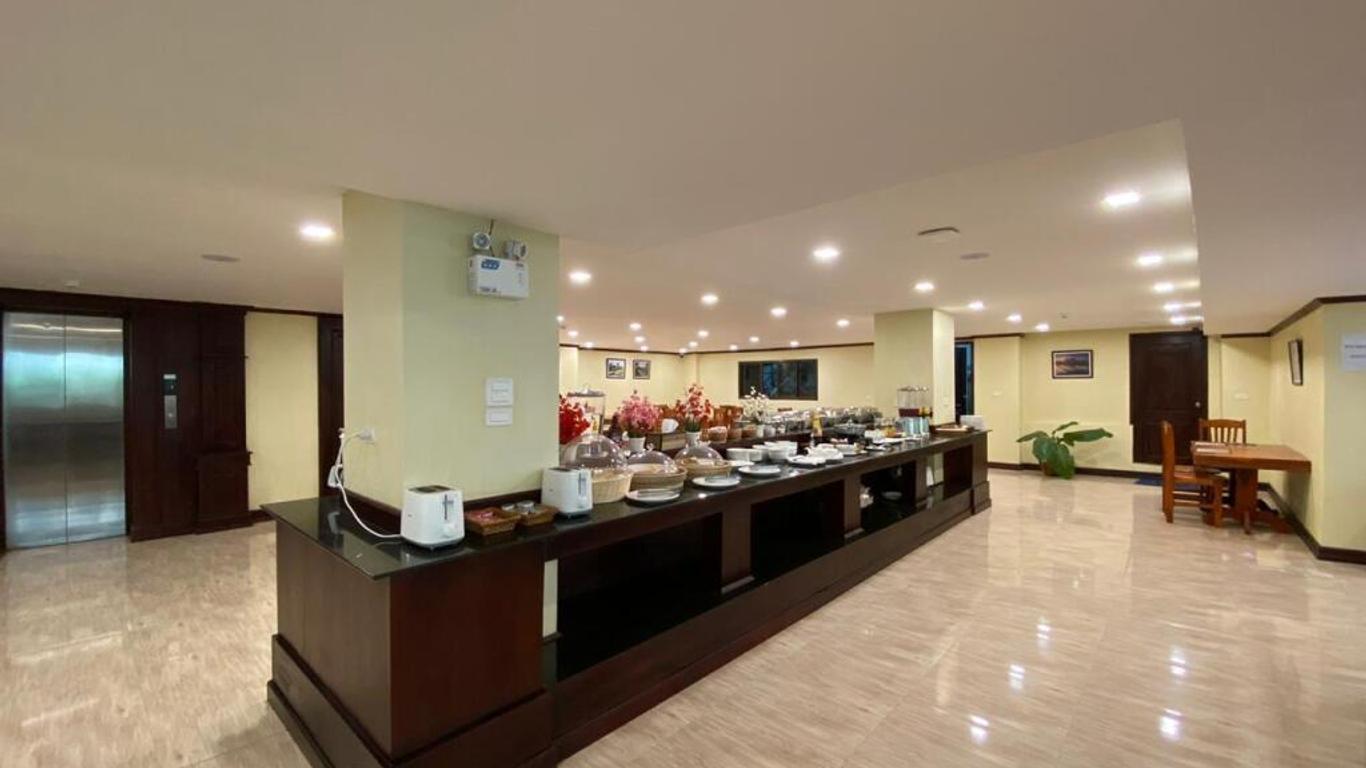 Pm Hotel