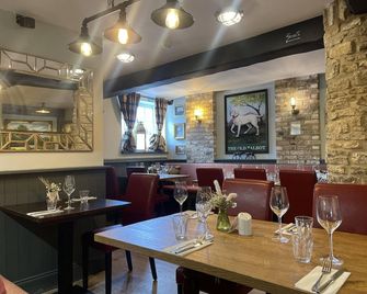 The Old Talbot Rooms Mk Towcester - Towcester - Restaurant
